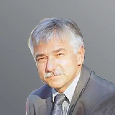 uni. dipl . pravnik Vojko Čujovič